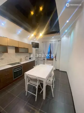 1-комнатная квартира, этаж 2 из 11, 52 м²