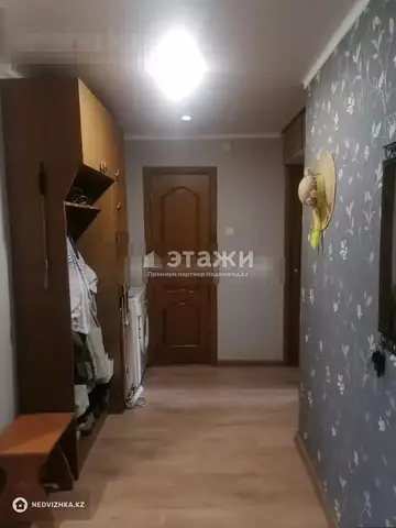 2-комнатная квартира, этаж 3 из 5, 54 м²