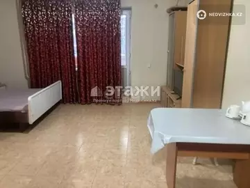 1-комнатная квартира, этаж 2 из 12, 38 м², на длительный срок