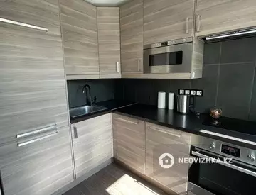 2-комнатная квартира, этаж 2 из 4, 45 м²
