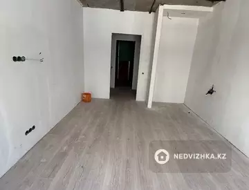 3-комнатная квартира, этаж 1 из 7, 92 м²
