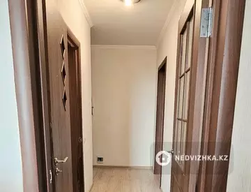 1-комнатная квартира, этаж 8 из 10, 37 м²