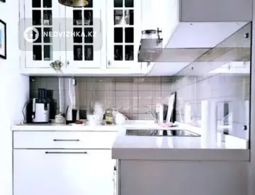 2-комнатная квартира, этаж 13 из 14, 52 м²