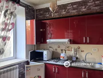 2-комнатная квартира, этаж 3 из 5, 47 м²