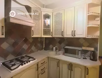 1-комнатная квартира, этаж 2 из 3, 33 м², на длительный срок