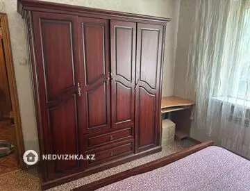 2-комнатная квартира, этаж 3 из 5, 55 м², на длительный срок