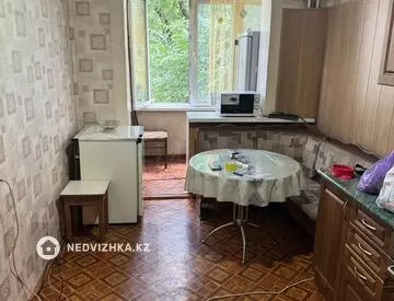 2-комнатная квартира, этаж 3 из 5, 55 м², на длительный срок