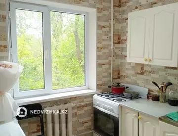 1-комнатная квартира, этаж 4 из 5, 30 м²