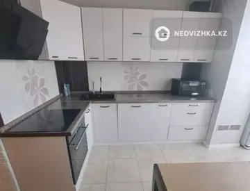 3-комнатная квартира, этаж 4 из 5, 70 м²