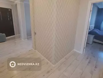 3-комнатная квартира, этаж 4 из 5, 70 м²