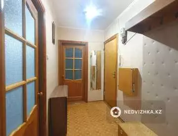 2-комнатная квартира, этаж 3 из 5, 49 м²