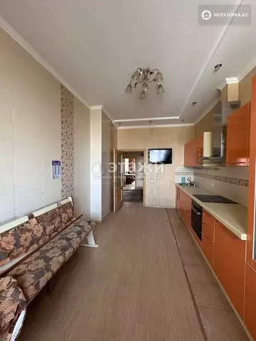 3-комнатная квартира, этаж 8 из 10, 103 м²