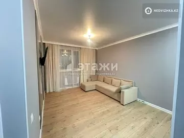 2-комнатная квартира, этаж 4 из 10, 40 м²