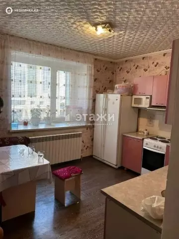 1-комнатная квартира, этаж 3 из 14, 42 м²