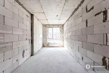 4-комнатная квартира, этаж 3 из 13, 117 м²