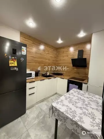 2-комнатная квартира, этаж 1 из 12, 44 м²