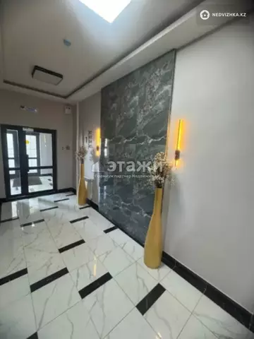 3-комнатная квартира, этаж 8 из 10, 103 м²