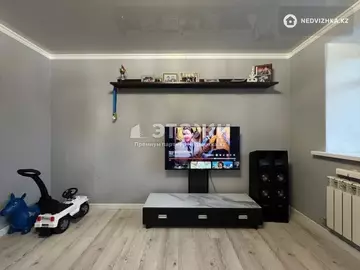 2-комнатная квартира, этаж 4 из 4, 55 м²