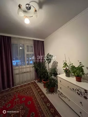 3-комнатная квартира, этаж 2 из 12, 61 м²