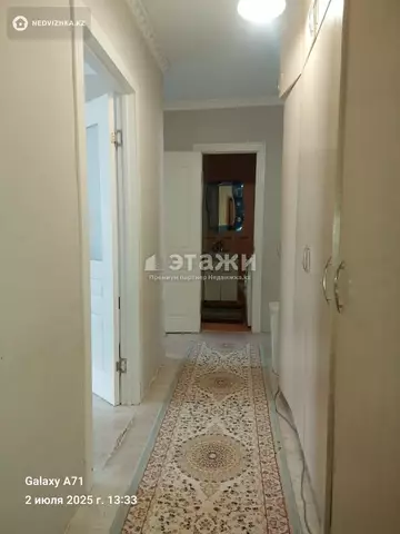 2-комнатная квартира, этаж 3 из 5, 55 м²
