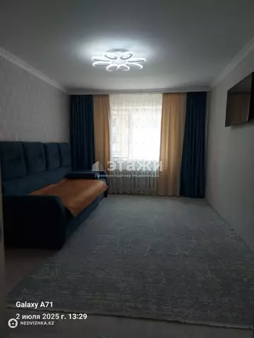 2-комнатная квартира, этаж 3 из 5, 55 м²