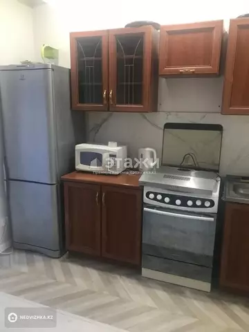 1-комнатная квартира, этаж 4 из 12, 38 м²