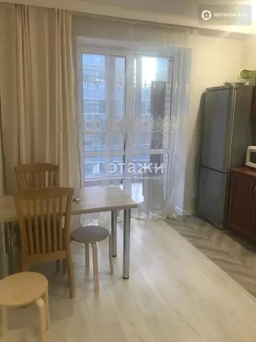 1-комнатная квартира, этаж 4 из 12, 38 м²
