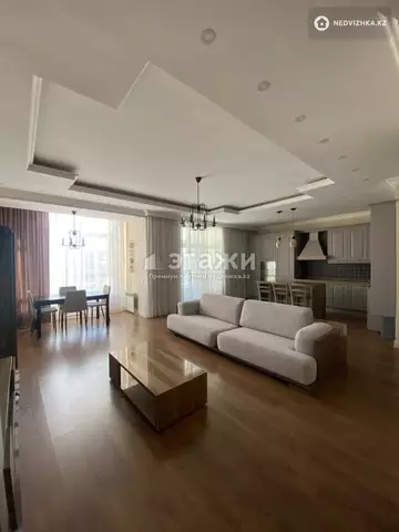 2-комнатная квартира, этаж 6 из 8, 109 м²