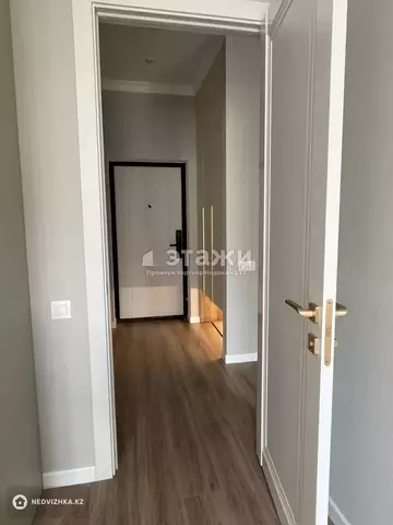 2-комнатная квартира, этаж 8 из 12, 37 м²