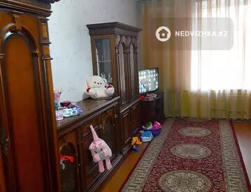 2-комнатная квартира, этаж 3 из 6, 76 м²