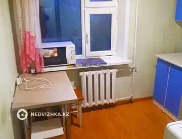 1-комнатная квартира, этаж 3 из 5, 30 м²