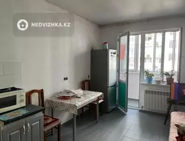 1-комнатная квартира, этаж 4 из 12, 45 м²