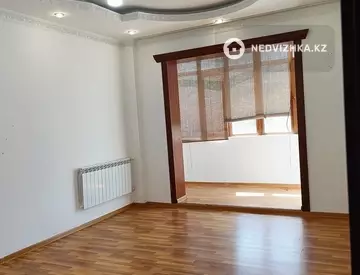 4-комнатная квартира, этаж 2 из 5, 68 м², на длительный срок