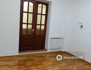 4-комнатная квартира, этаж 2 из 5, 68 м², на длительный срок