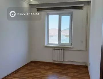 4-комнатная квартира, этаж 2 из 5, 68 м², на длительный срок