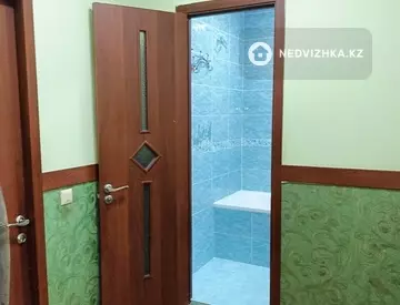 4-комнатная квартира, этаж 2 из 5, 68 м², на длительный срок