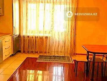 3-комнатная квартира, этаж 3 из 5, 109 м²