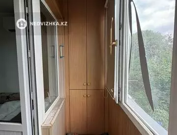 2-комнатная квартира, этаж 4 из 4, 42 м²