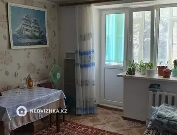 2-комнатная квартира, этаж 3 из 5, 48 м²