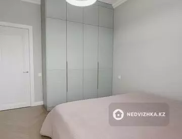 2-комнатная квартира, этаж 17 из 17, 64 м²