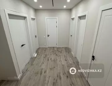 3-комнатная квартира, этаж 2 из 7, 98 м²