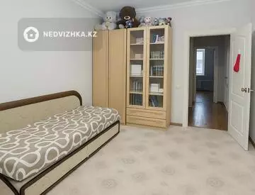 2-комнатная квартира, этаж 9 из 9, 53 м²