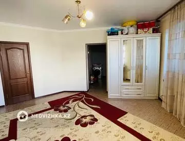 2-комнатная квартира, этаж 2 из 9, 80 м²