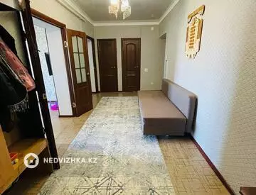 2-комнатная квартира, этаж 2 из 9, 80 м²