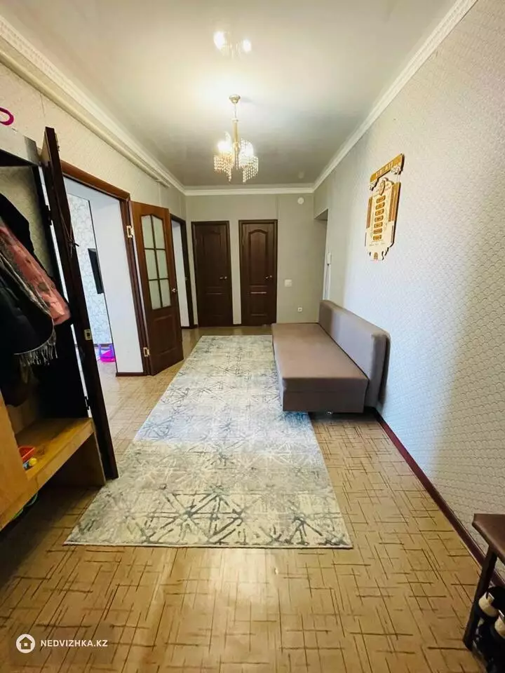 80.1 м², 2-комнатная квартира, этаж 2 из 9, 80 м², изображение - 1