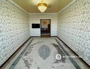 2-комнатная квартира, этаж 2 из 9, 80 м²