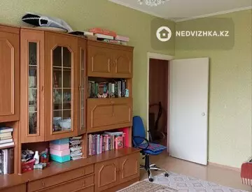 4-комнатная квартира, этаж 8 из 8, 91 м²