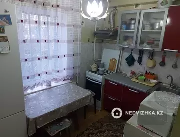 3-комнатная квартира, этаж 1 из 5, 60 м²