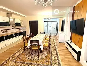 4-комнатная квартира, этаж 4 из 17, 157 м²