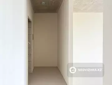 1-комнатная квартира, этаж 9 из 12, 38 м²